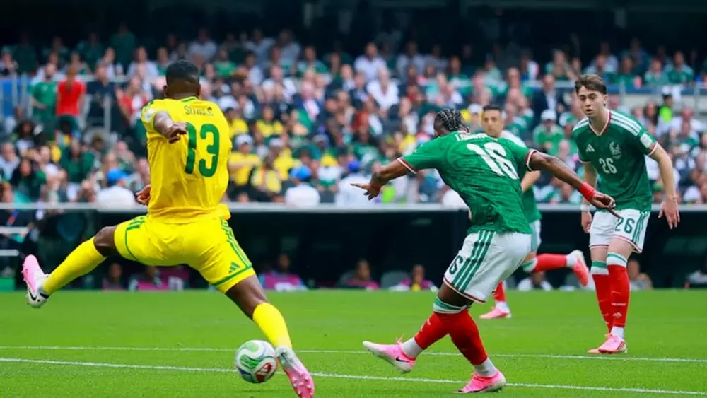 Сборная Мексики одержала волевую победу над Эквадором